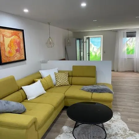 Apartman Aussergewoehnliche Kellerloft *