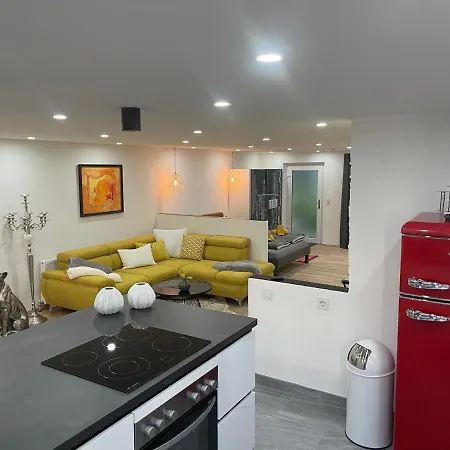 Aussergewoehnliche Kellerloft Innsbruck