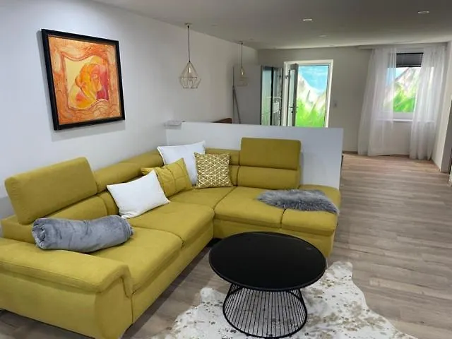 Aussergewoehnliche Kellerloft Appartement Innsbruck